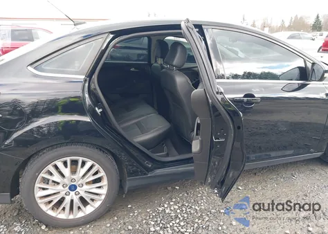 2017 Ford Focus Titanium from USA, damaged, VIN 1FADP3J27HL215051